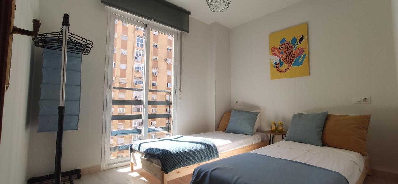 Huelin House Beach And Sun, Con Parking Y A 500 Metros De La Playa Apartment Malaga Exterior photo